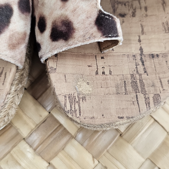 b.o.c. Women's Leopard Print Sandals - Picture 13 of 13